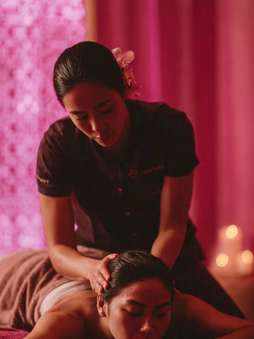 Sessão de massagem no Doce Mantra Spa - cuidado e relaxamento